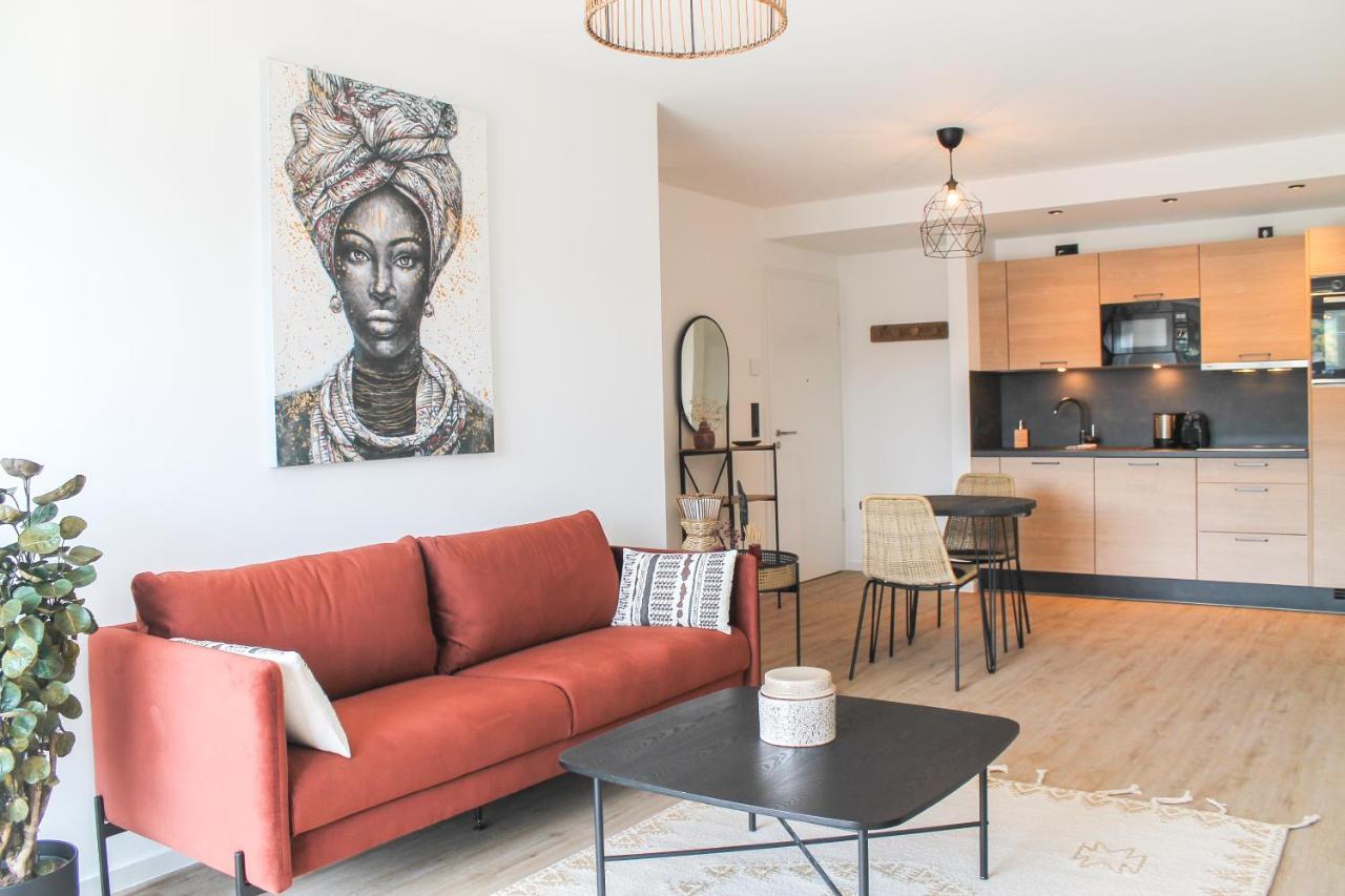 African-Style Apartment - Stadtnah, Parkplatz, E-Ladestation Fuer Auto & Fahrraeder, Gitterbox Fuer Fahrraeder, Fitnessstudio 科布倫茨 外观 照片