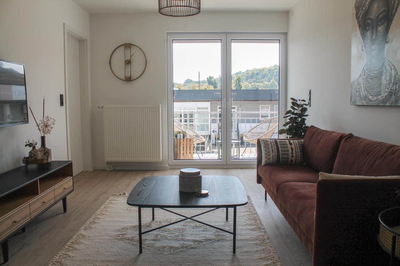 African-Style Apartment - Stadtnah, Parkplatz, E-Ladestation Fuer Auto & Fahrraeder, Gitterbox Fuer Fahrraeder, Fitnessstudio 科布倫茨 外观 照片