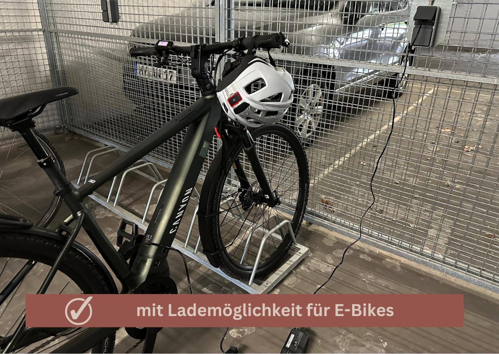 African-Style Apartment - Stadtnah, Parkplatz, E-Ladestation Fuer Auto & Fahrraeder, Gitterbox Fuer Fahrraeder, Fitnessstudio 科布倫茨 外观 照片