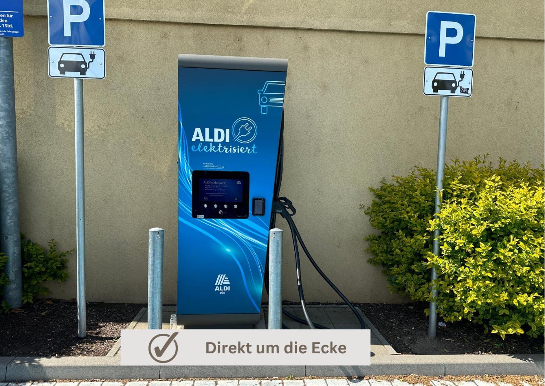 African-Style Apartment - Stadtnah, Parkplatz, E-Ladestation Fuer Auto & Fahrraeder, Gitterbox Fuer Fahrraeder, Fitnessstudio 科布倫茨 外观 照片