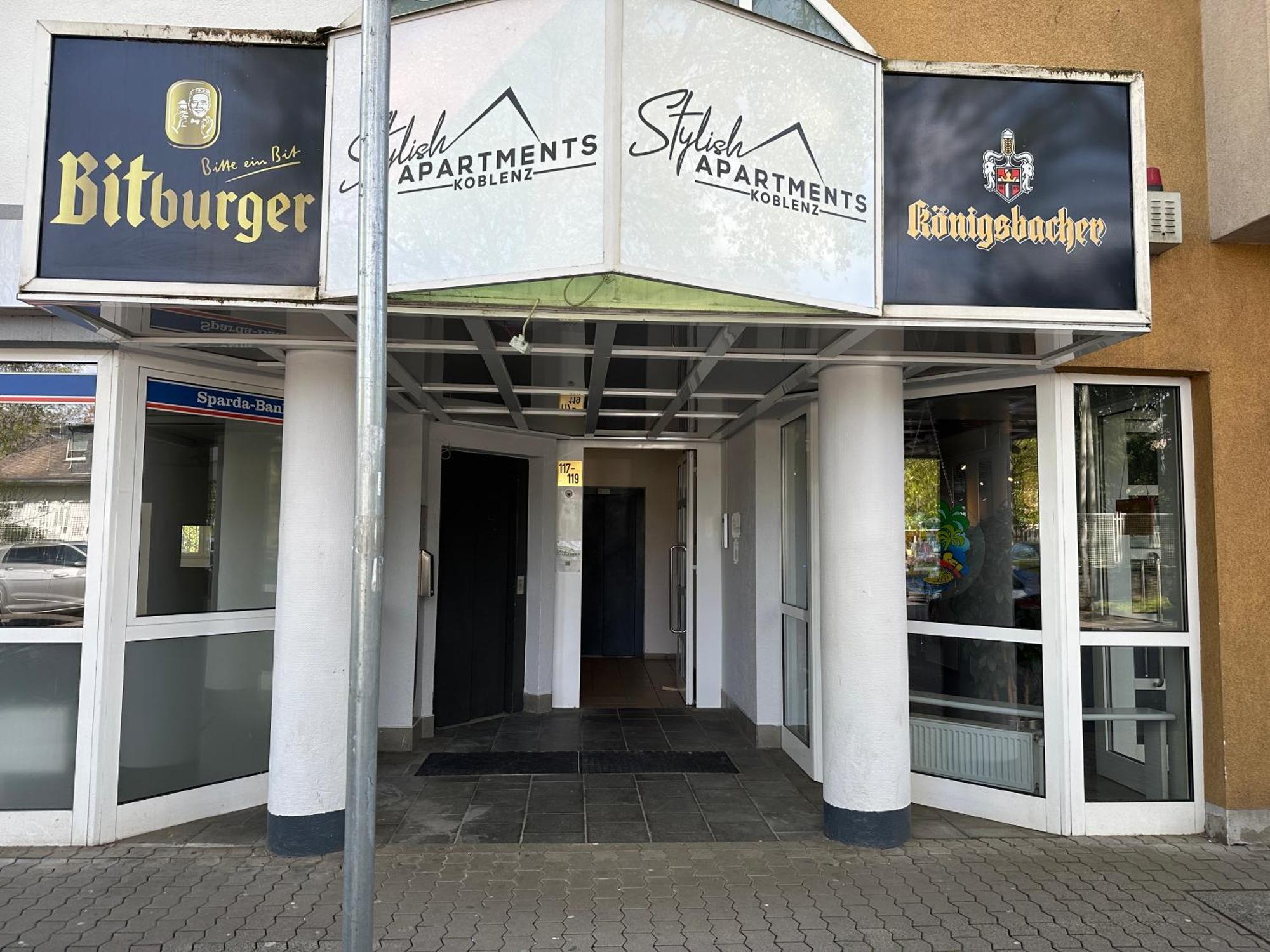 African-Style Apartment - Stadtnah, Parkplatz, E-Ladestation Fuer Auto & Fahrraeder, Gitterbox Fuer Fahrraeder, Fitnessstudio 科布倫茨 外观 照片